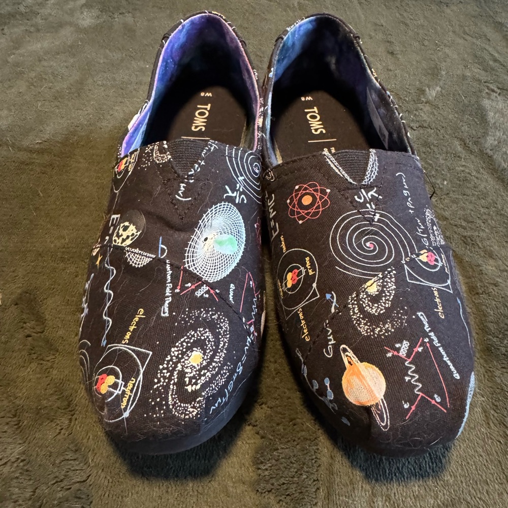 Tom’s Women’s size 8 Cosmic Wonder Glow Loafers